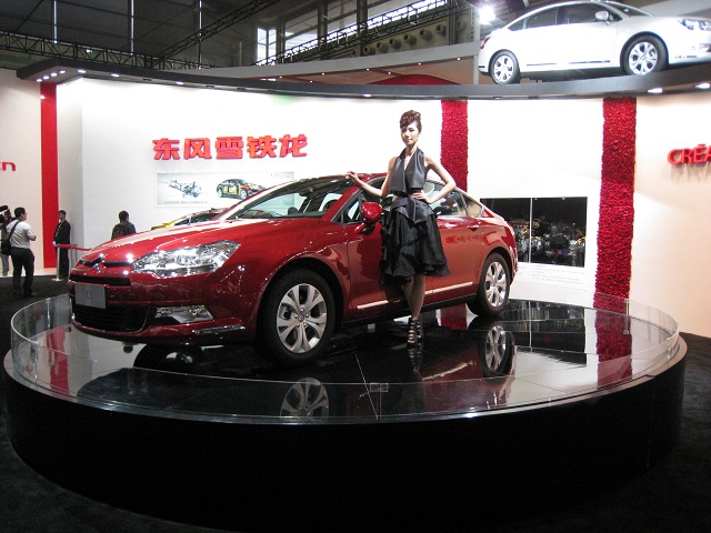 display car turntable in Shanghai motor show 2011